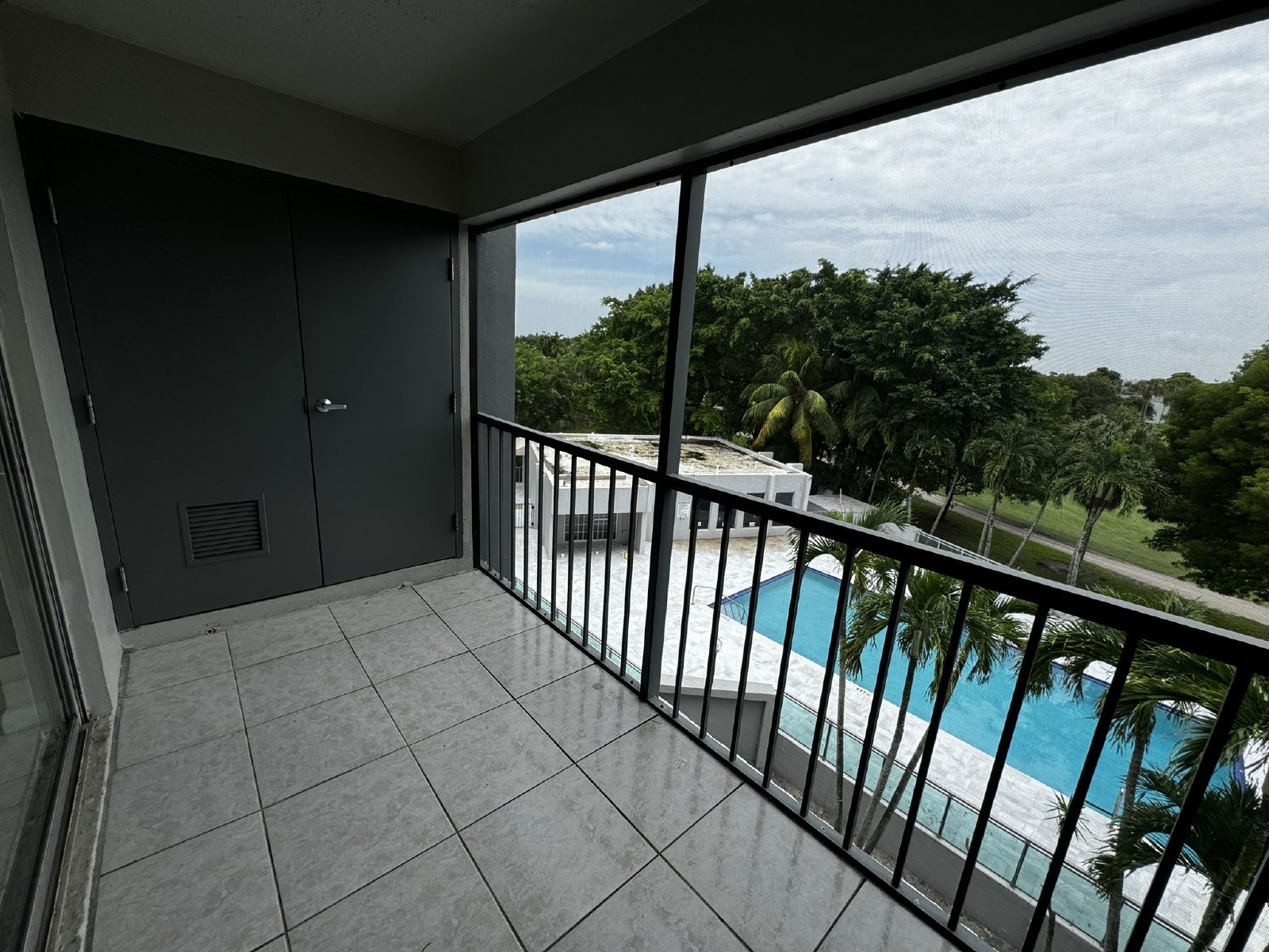 Golfview Flats - 402A property image