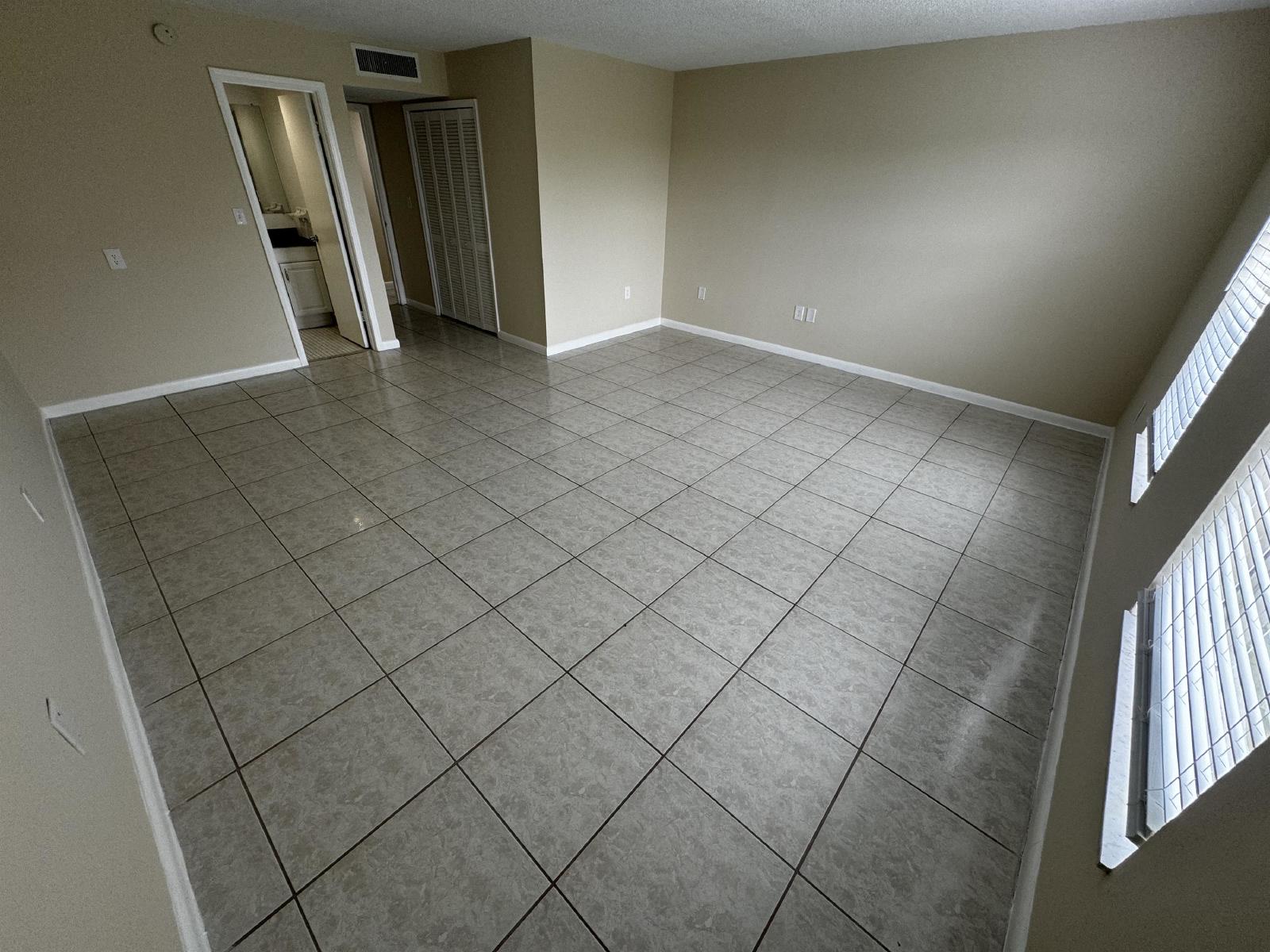 Golfview Flats - 402A property image
