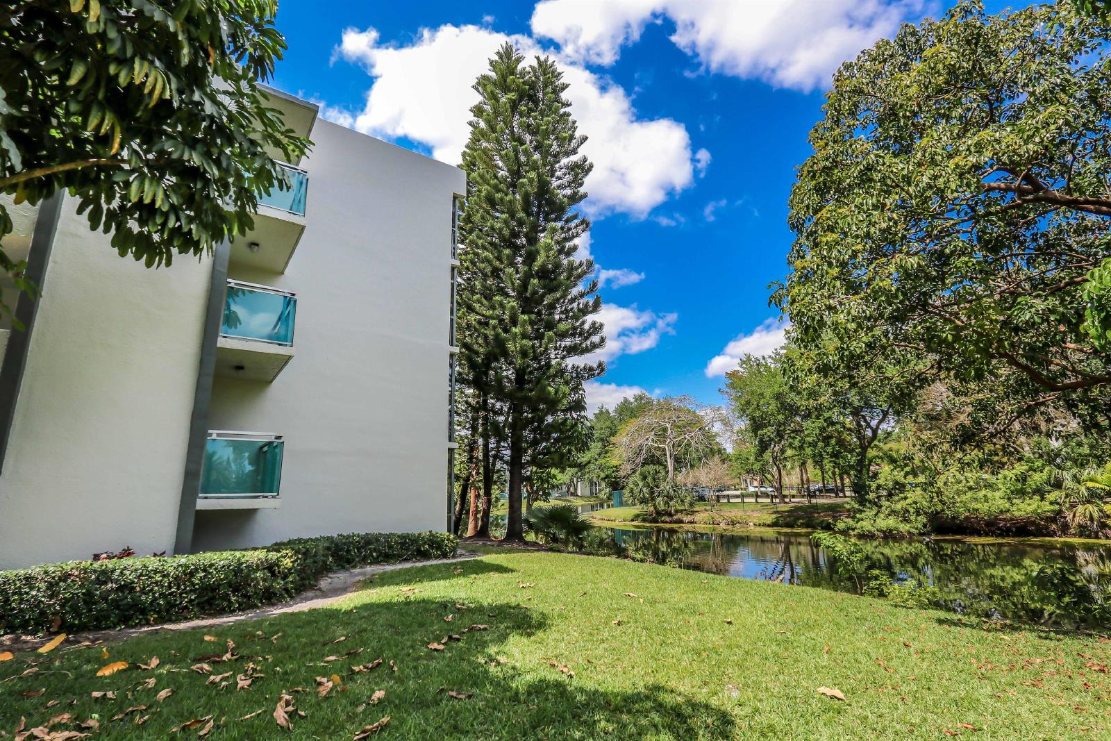 Golfview Flats - 305A property image