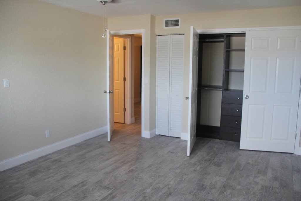 College Square - 6600-B6 property image